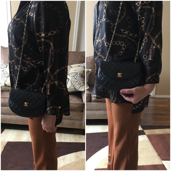 CHANEL Black Leather Half Moon Crossbody Bag - Picture 8 of 8